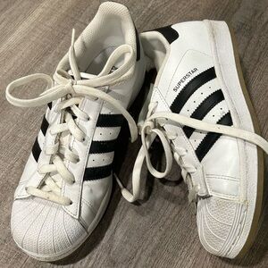 Adidas Superstar men’s shoes 5.5